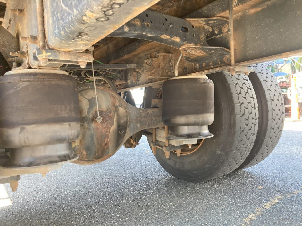 2019 Freightliner M2 106 829620
