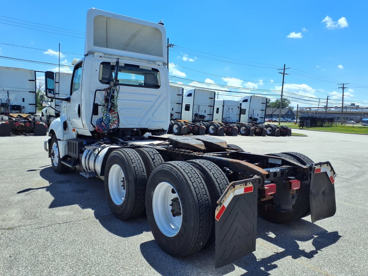 2019 International LT in Cleveland, OH — photo 6