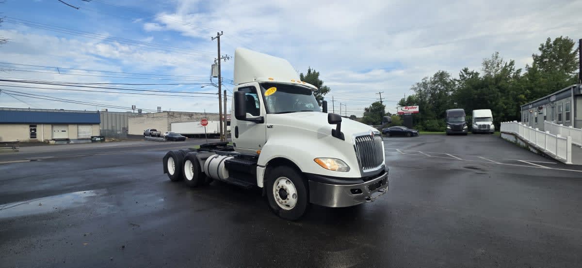2019 International LT in Bensalem, PA — photo 3