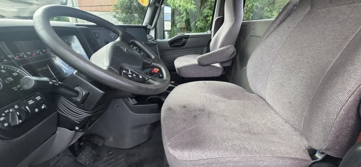 2019 International LT in Bensalem, PA — photo 7