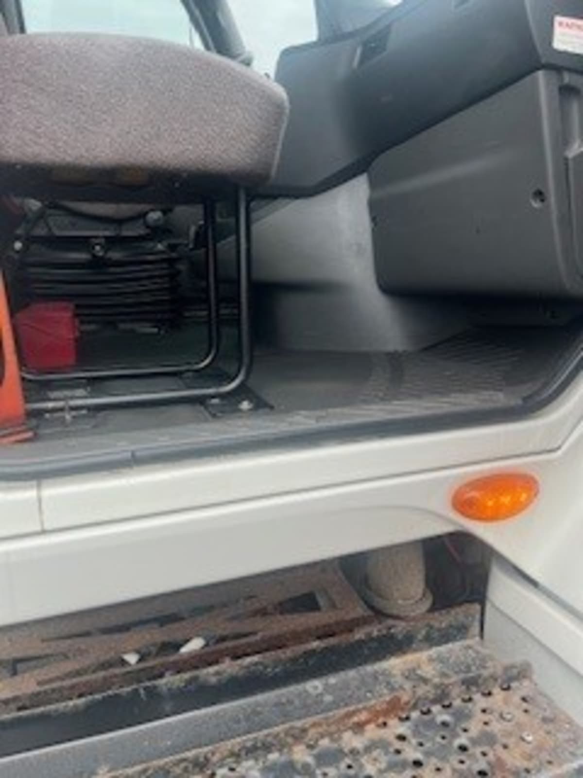 2019 International - image 11