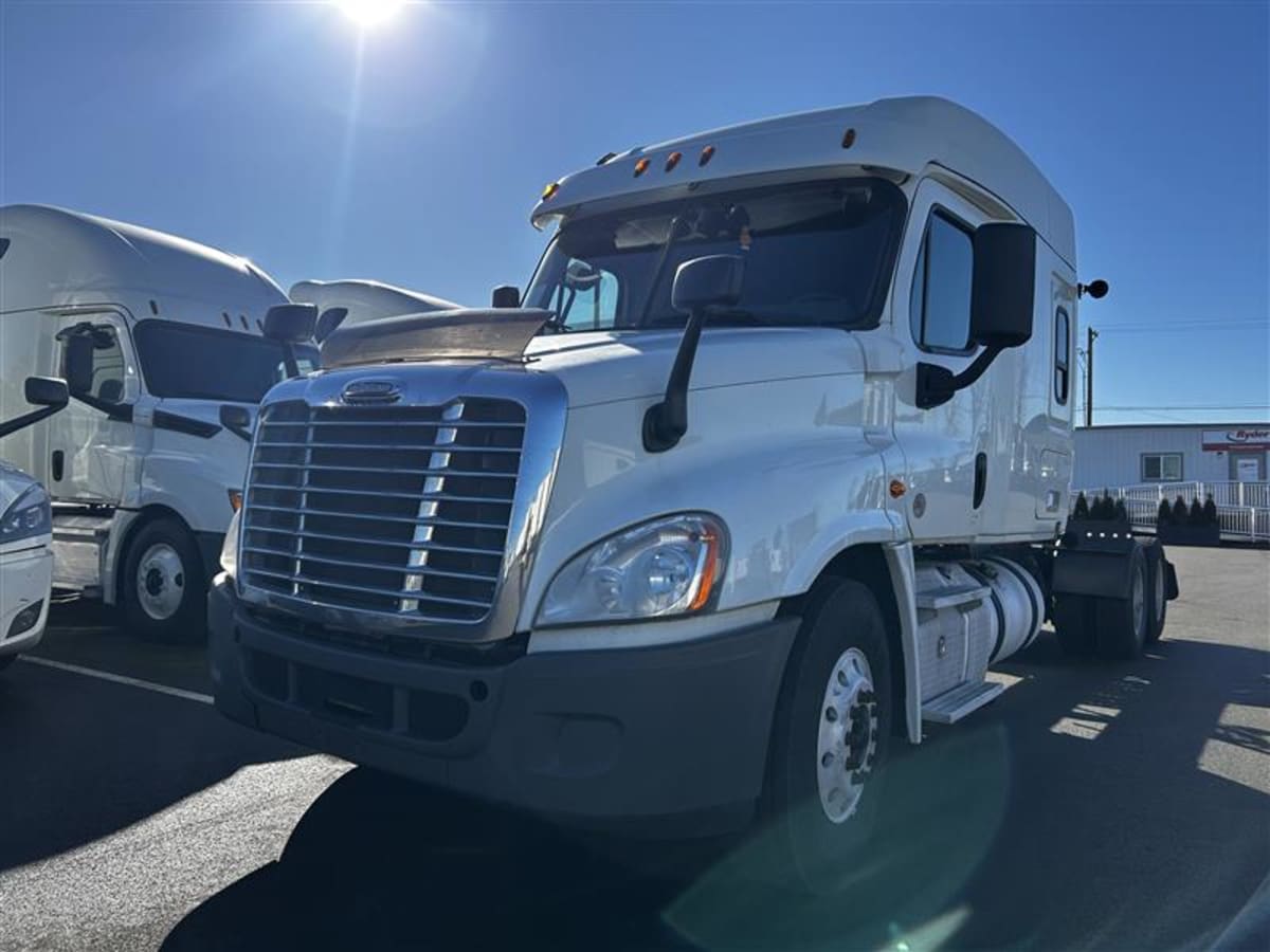 2018 Freightliner/Mercedes CASCADIA 125 829911
