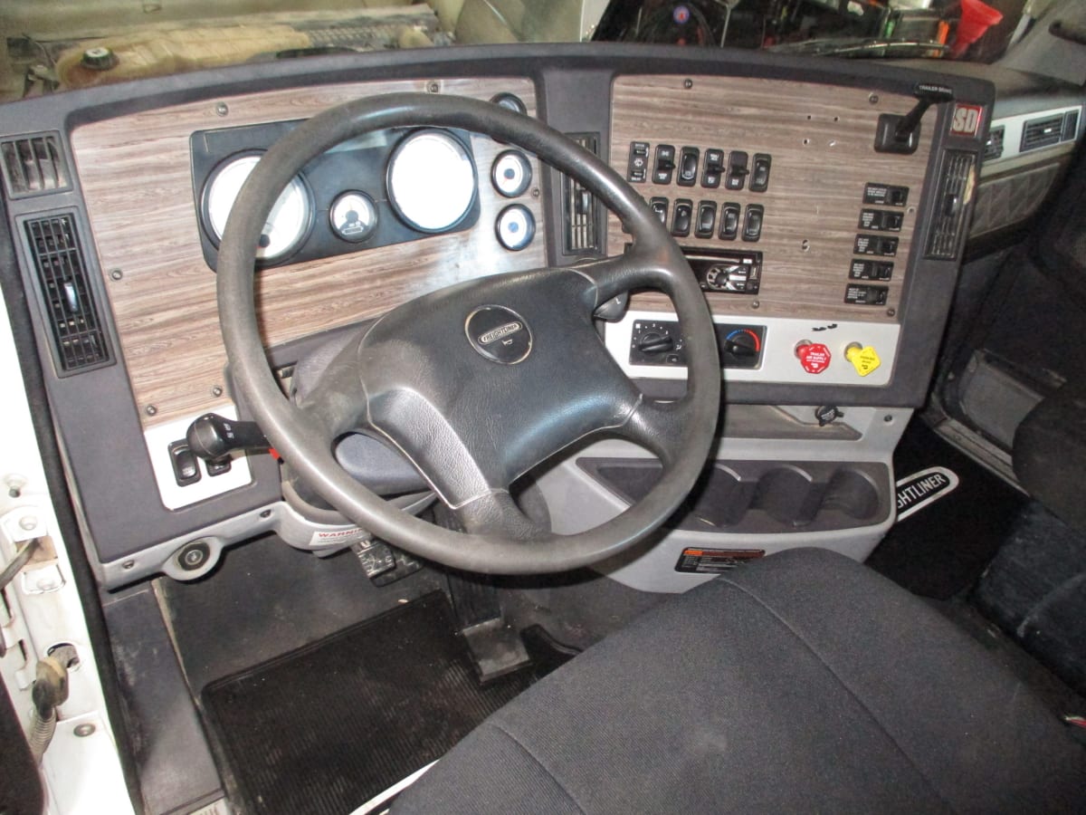 2019 Freightliner/Mercedes 122SD 830000