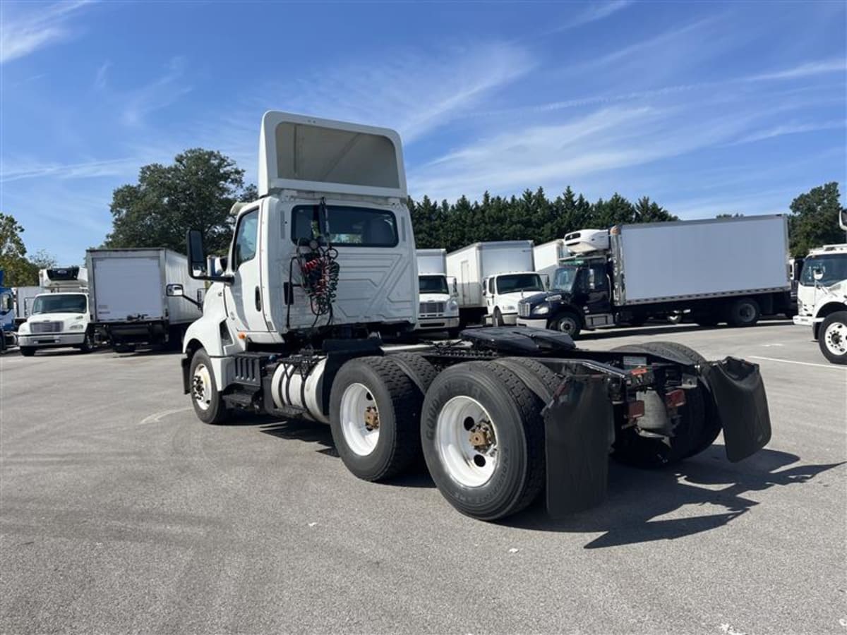 2019 Navistar International LT625 DAYCAB T/A 830056