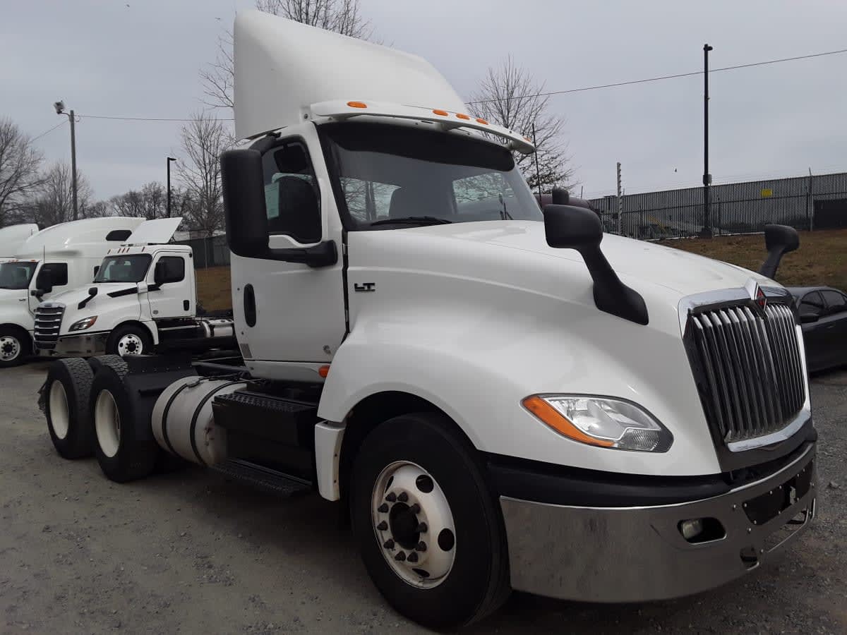 2019 International - image 3