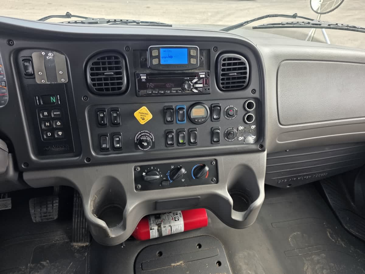 2019 Freightliner/Mercedes M2 106 830079