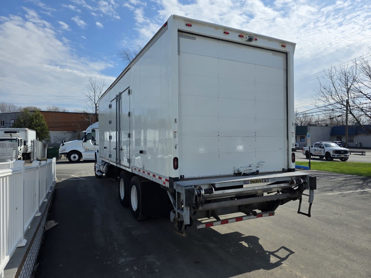 2019 Freightliner/Mercedes M2 106 830079
