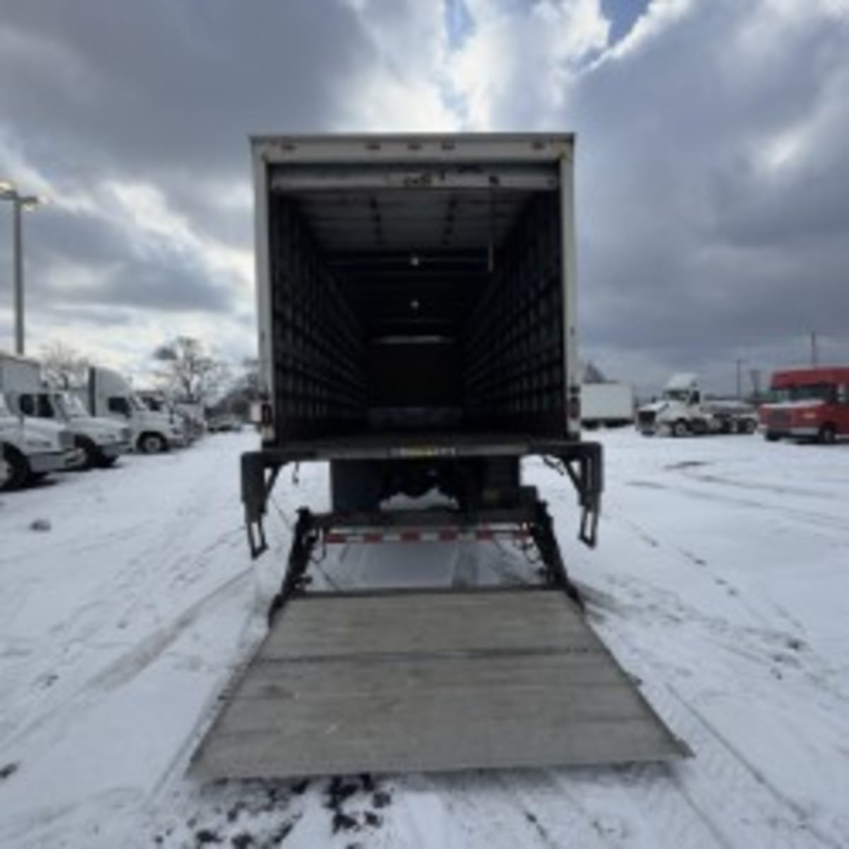 2019 Freightliner/Mercedes M2 106 830130