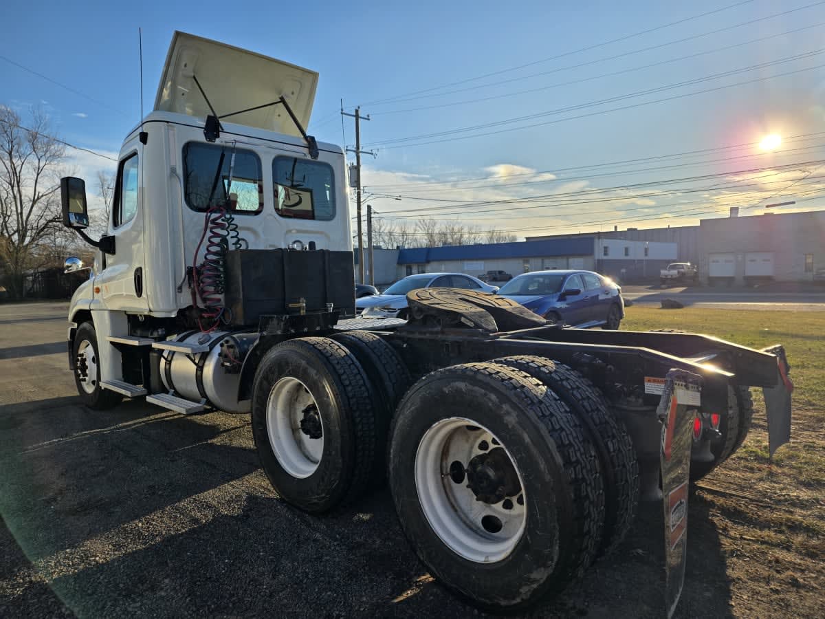 2019 Freightliner/Mercedes CASCADIA 125 830230