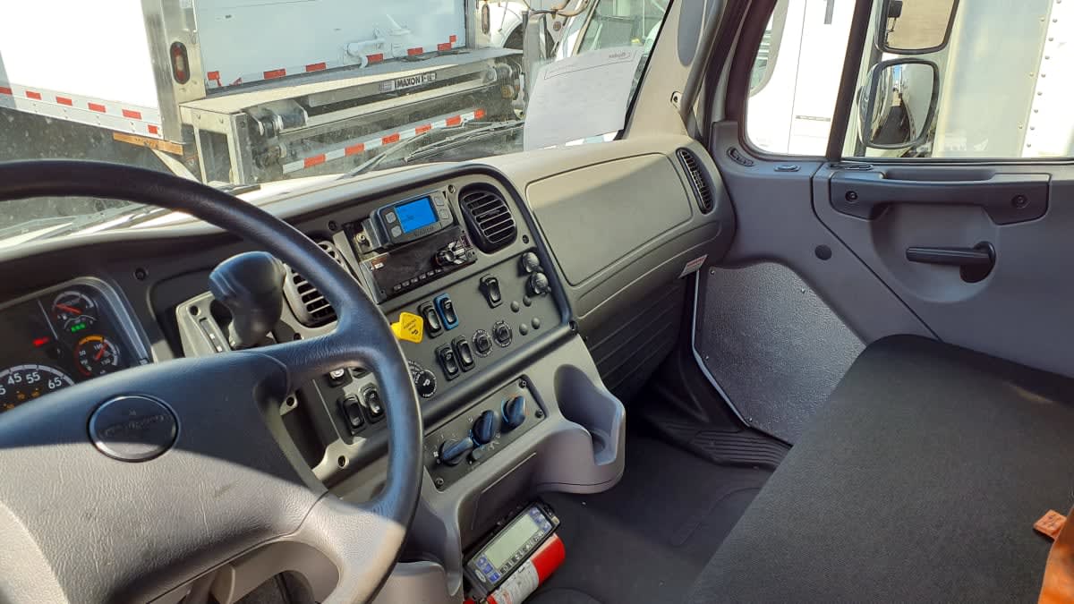 2019 Freightliner/Mercedes M2 106 830280