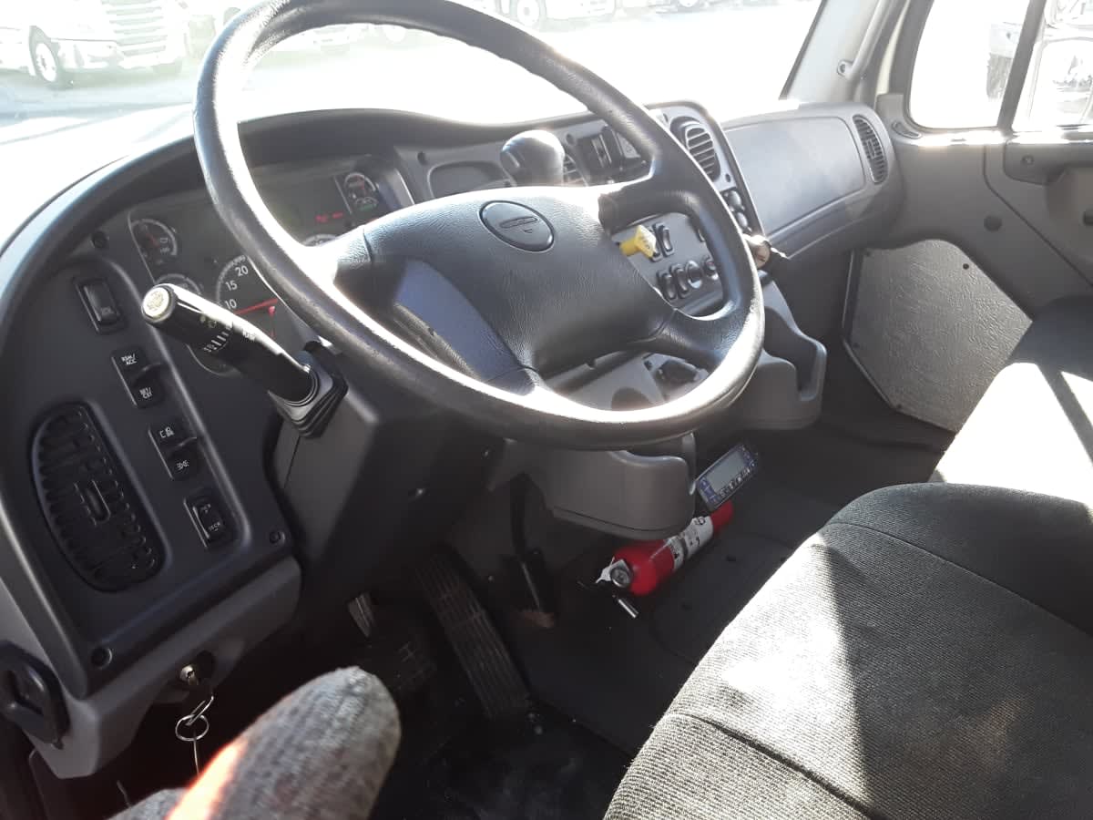 2019 Freightliner/Mercedes M2 106 830297