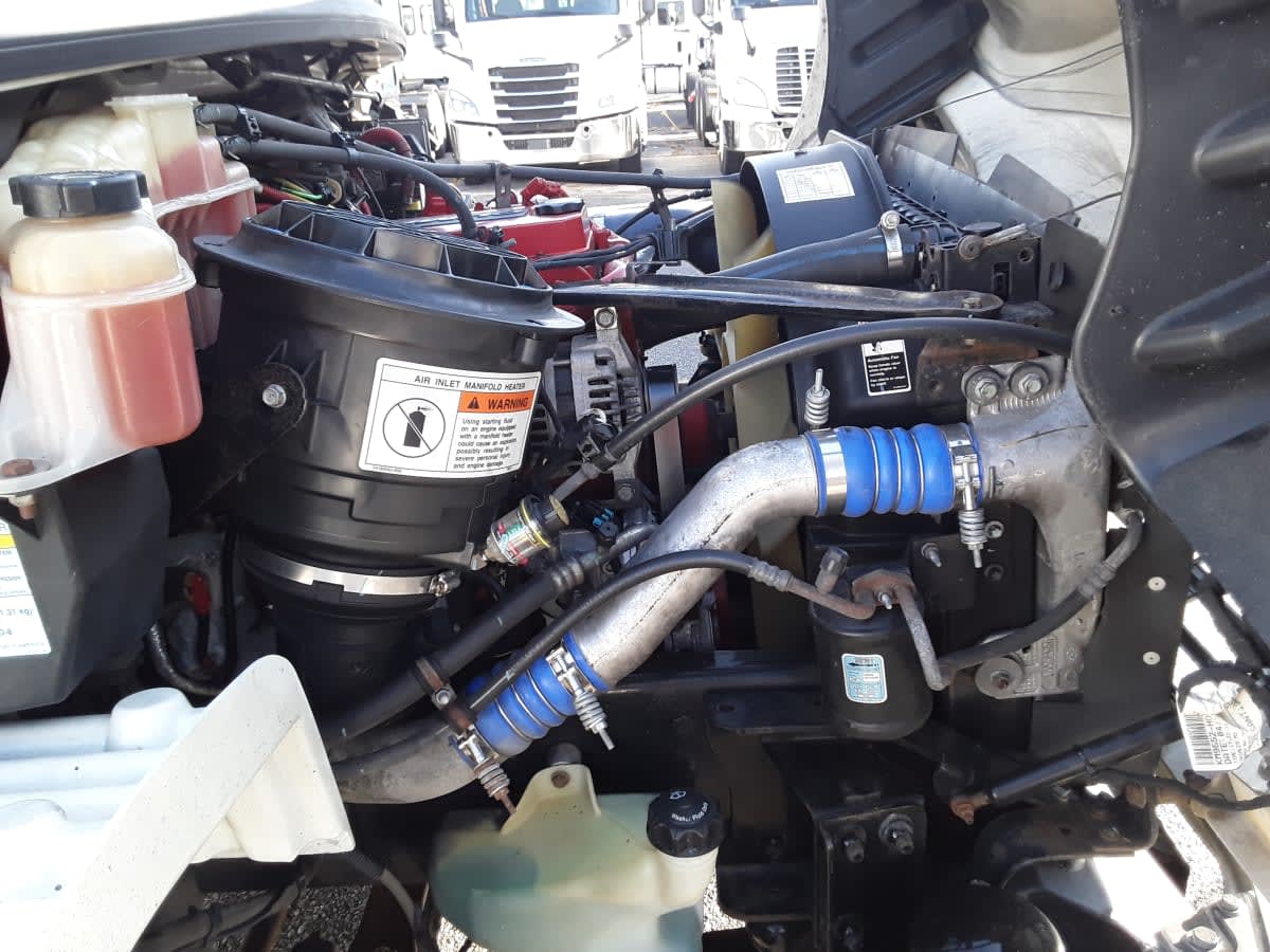 2019 Freightliner/Mercedes M2 106 830297