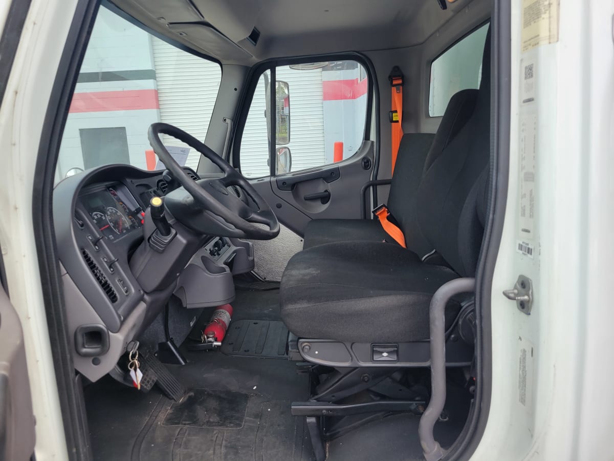 2019 Freightliner/Mercedes M2 106 830471