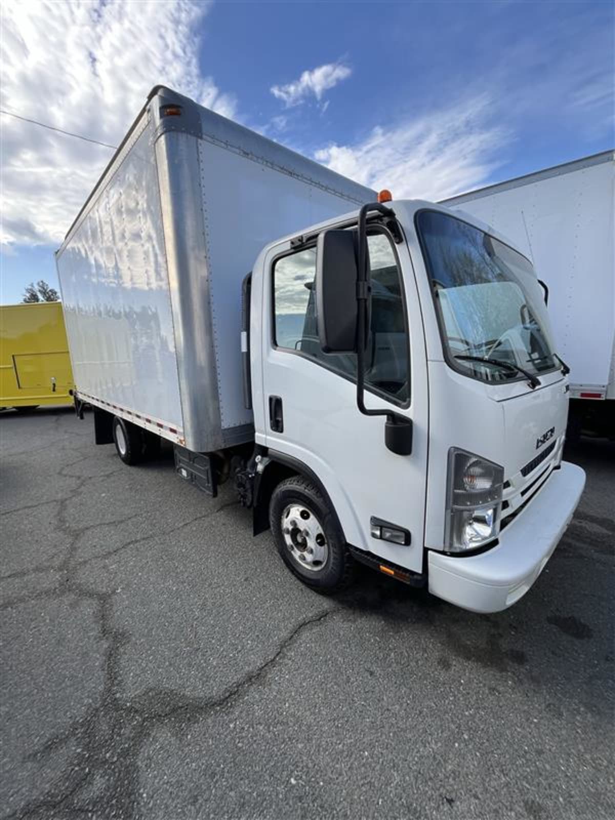2019 Isuzu NPR HD 830503