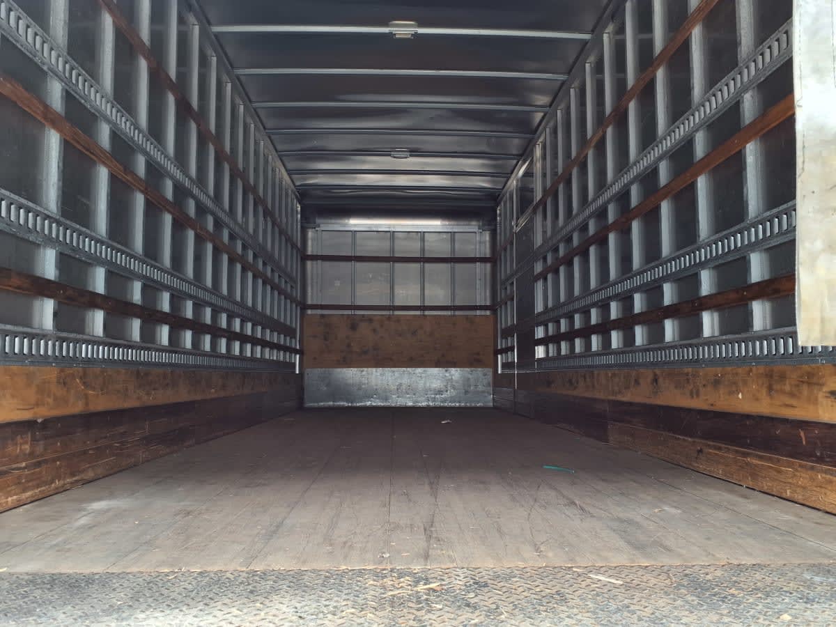 2019 Freightliner/Mercedes M2 106 830565