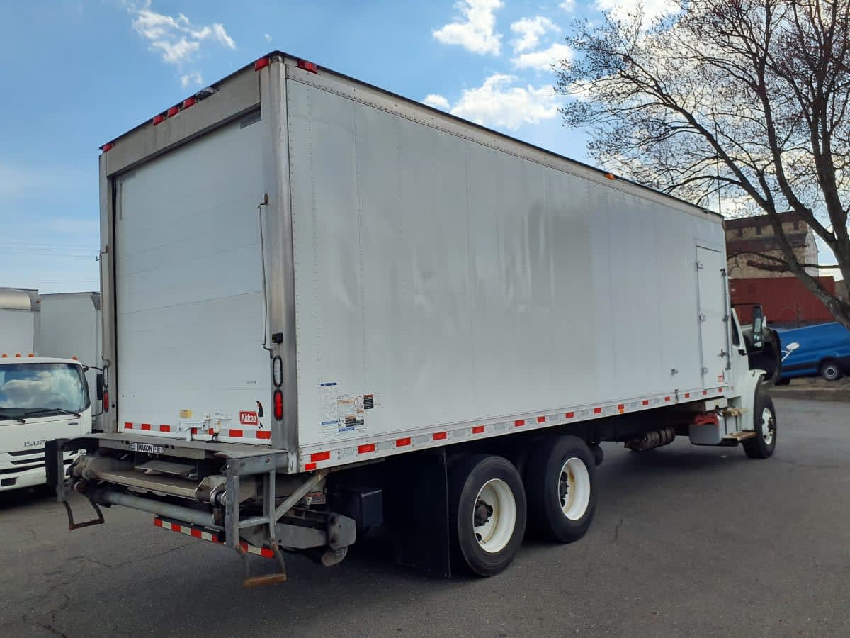 2019 Freightliner/Mercedes M2 106 830570