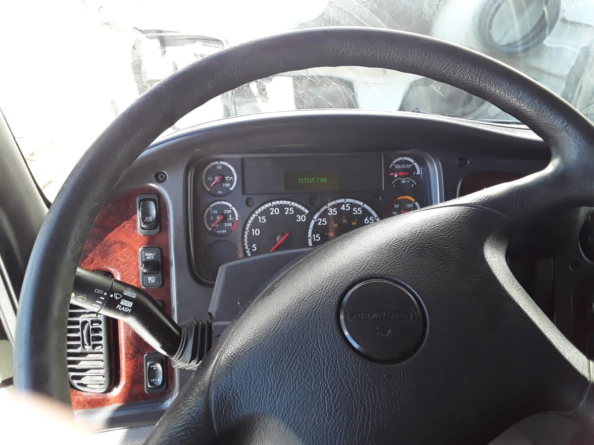 2019 Freightliner/Mercedes M2 106 830589