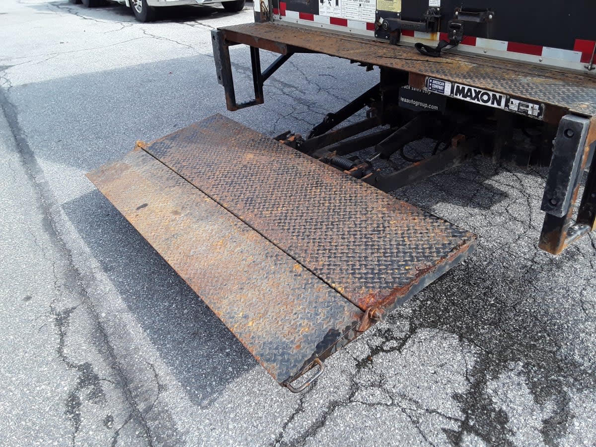 2019 Isuzu NPR HD 830631