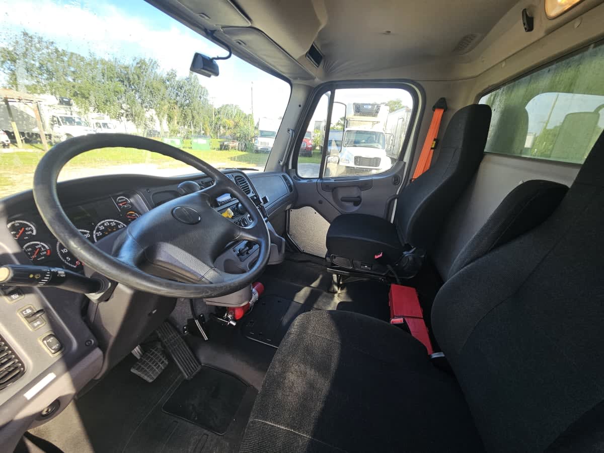 2019 Freightliner/Mercedes M2 106 830650