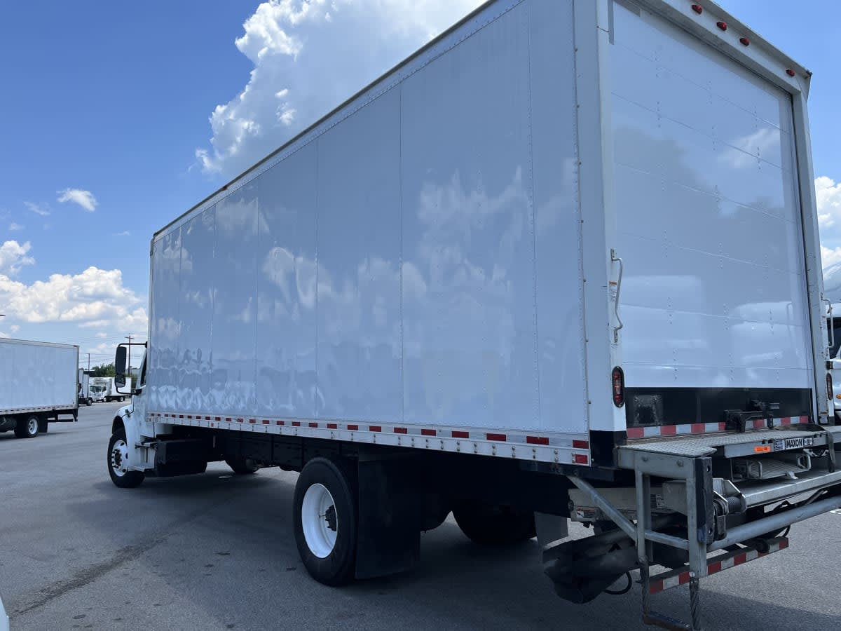 2019 Freightliner M2 106 830682