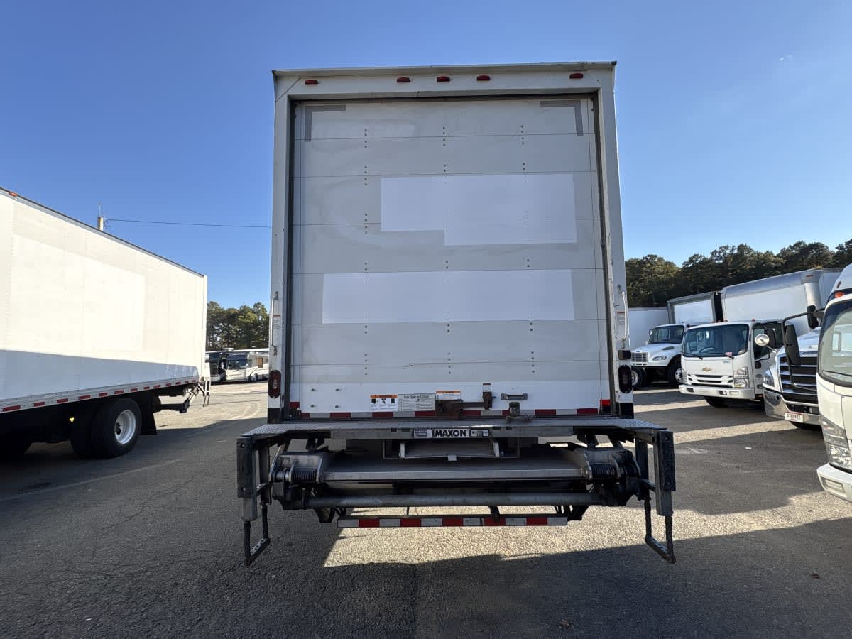 2019 Freightliner/Mercedes M2 106 830695