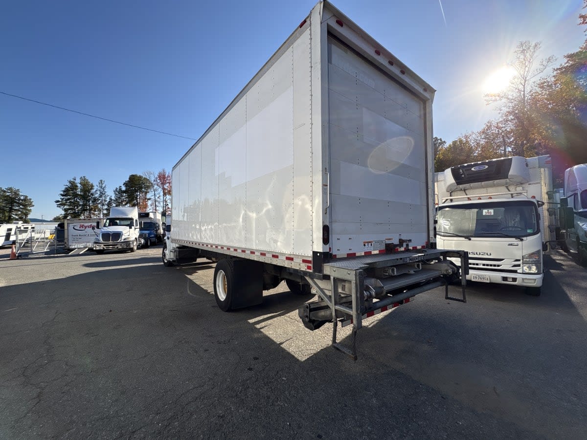 2019 Freightliner/Mercedes M2 106 830695