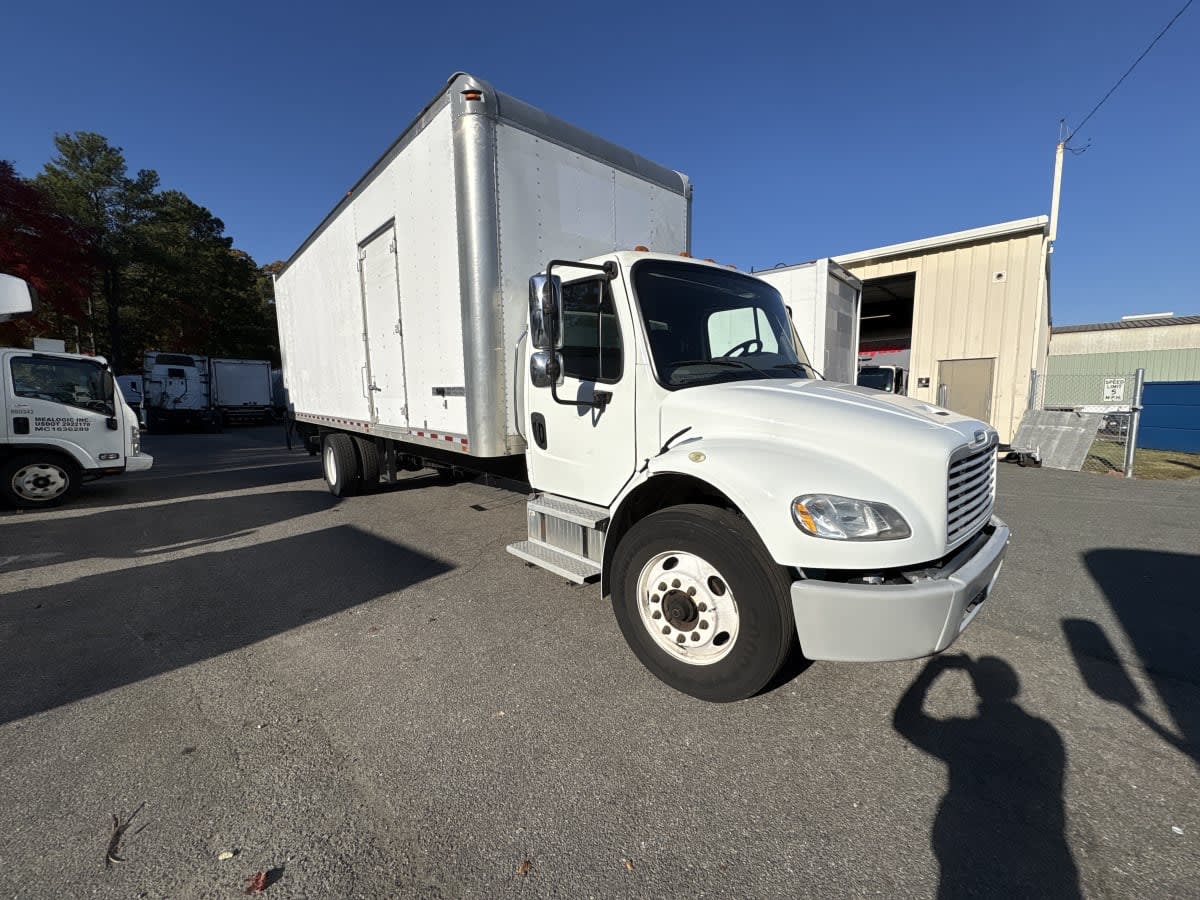 2019 Freightliner/Mercedes M2 106 830695