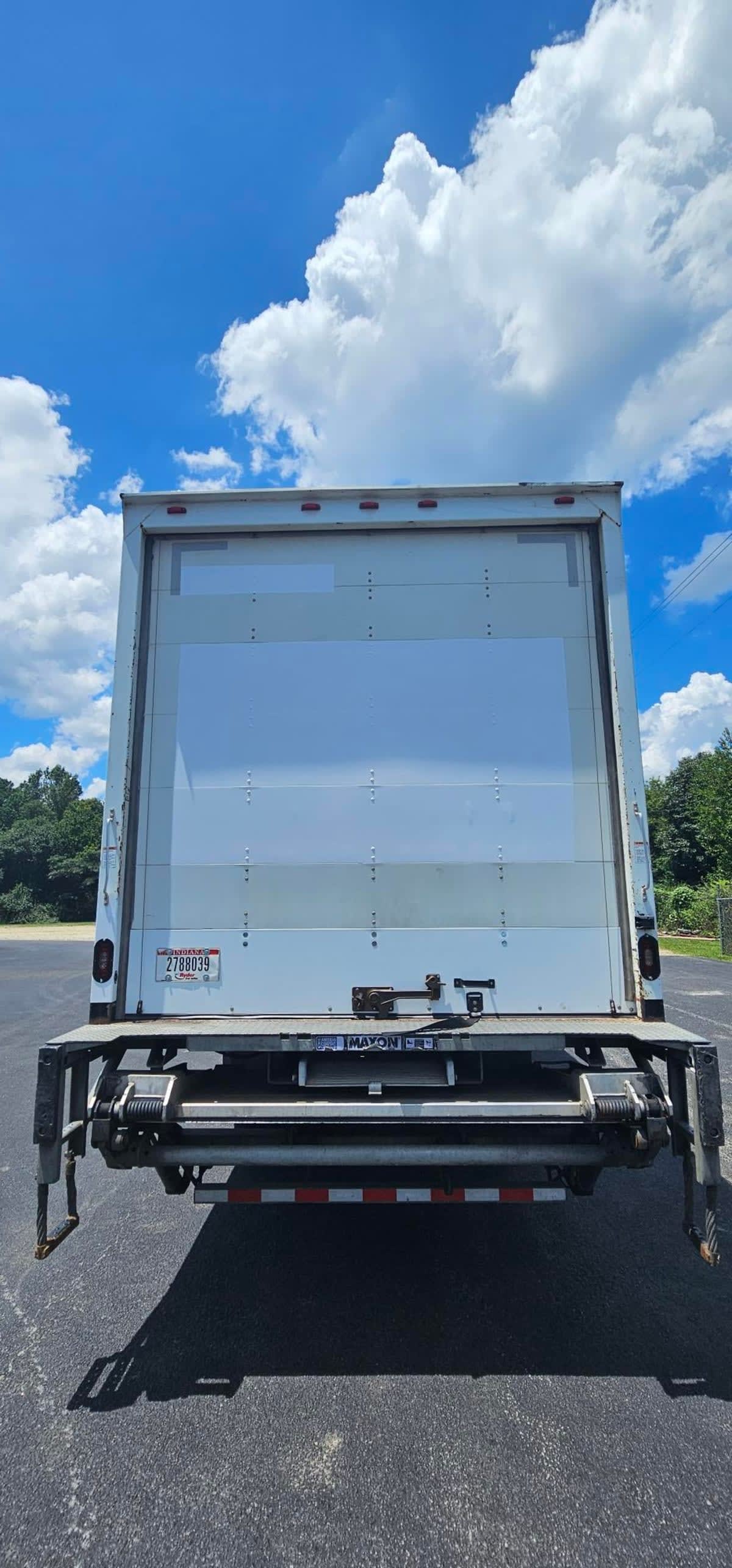 2019 Freightliner M2 106 830708