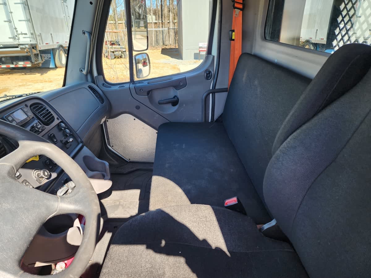 2019 Freightliner/Mercedes M2 106 830709