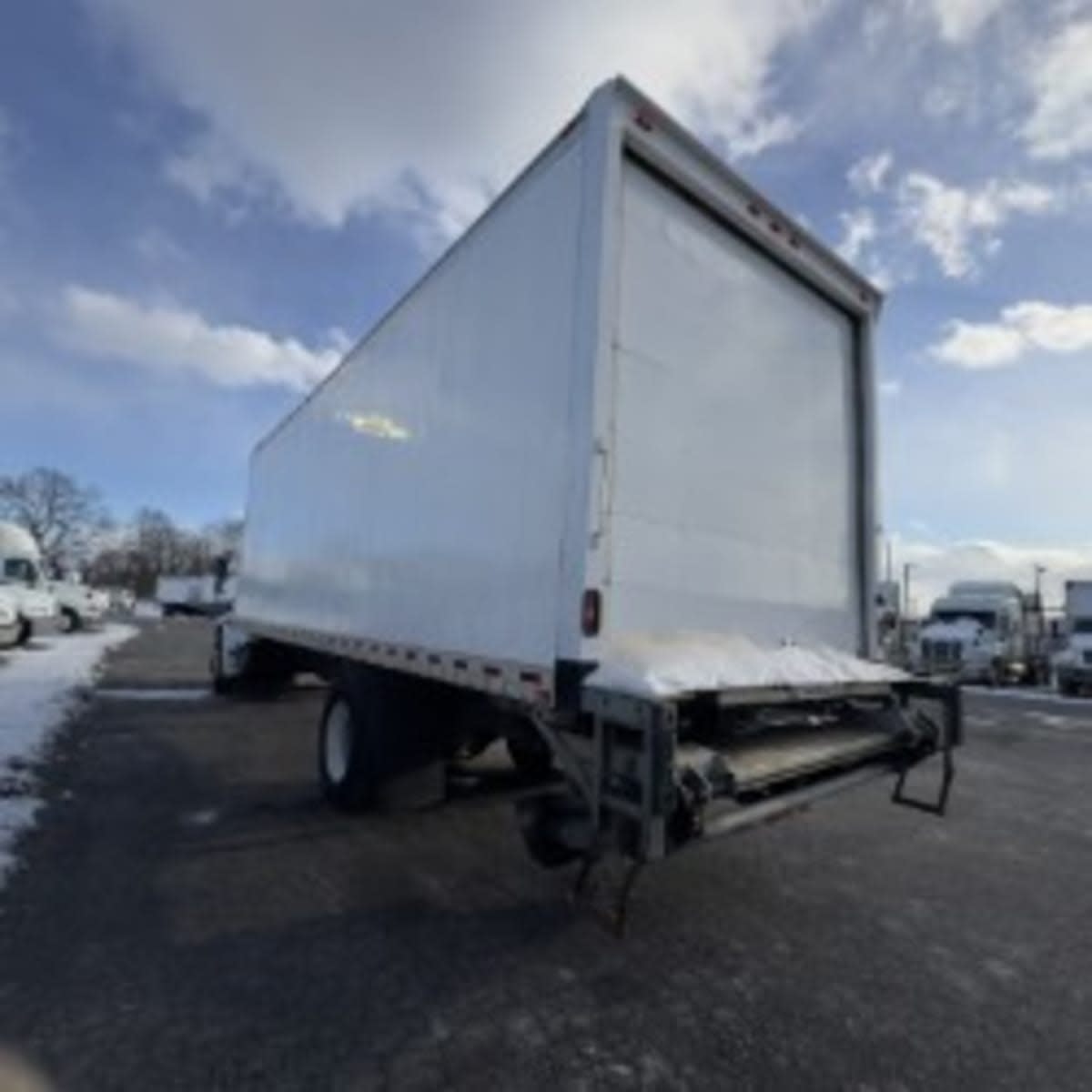 2019 Freightliner/Mercedes M2 106 830713