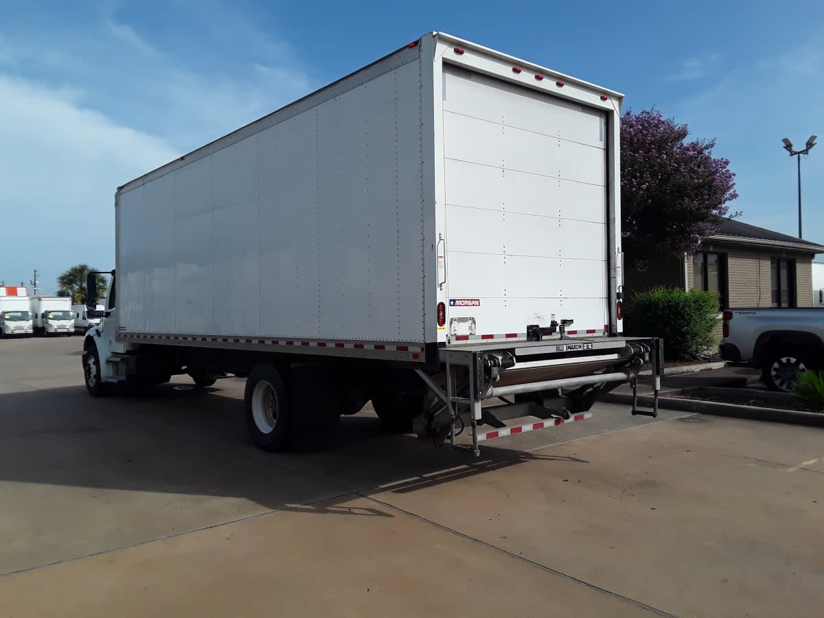 2019 Freightliner M2 106 830866
