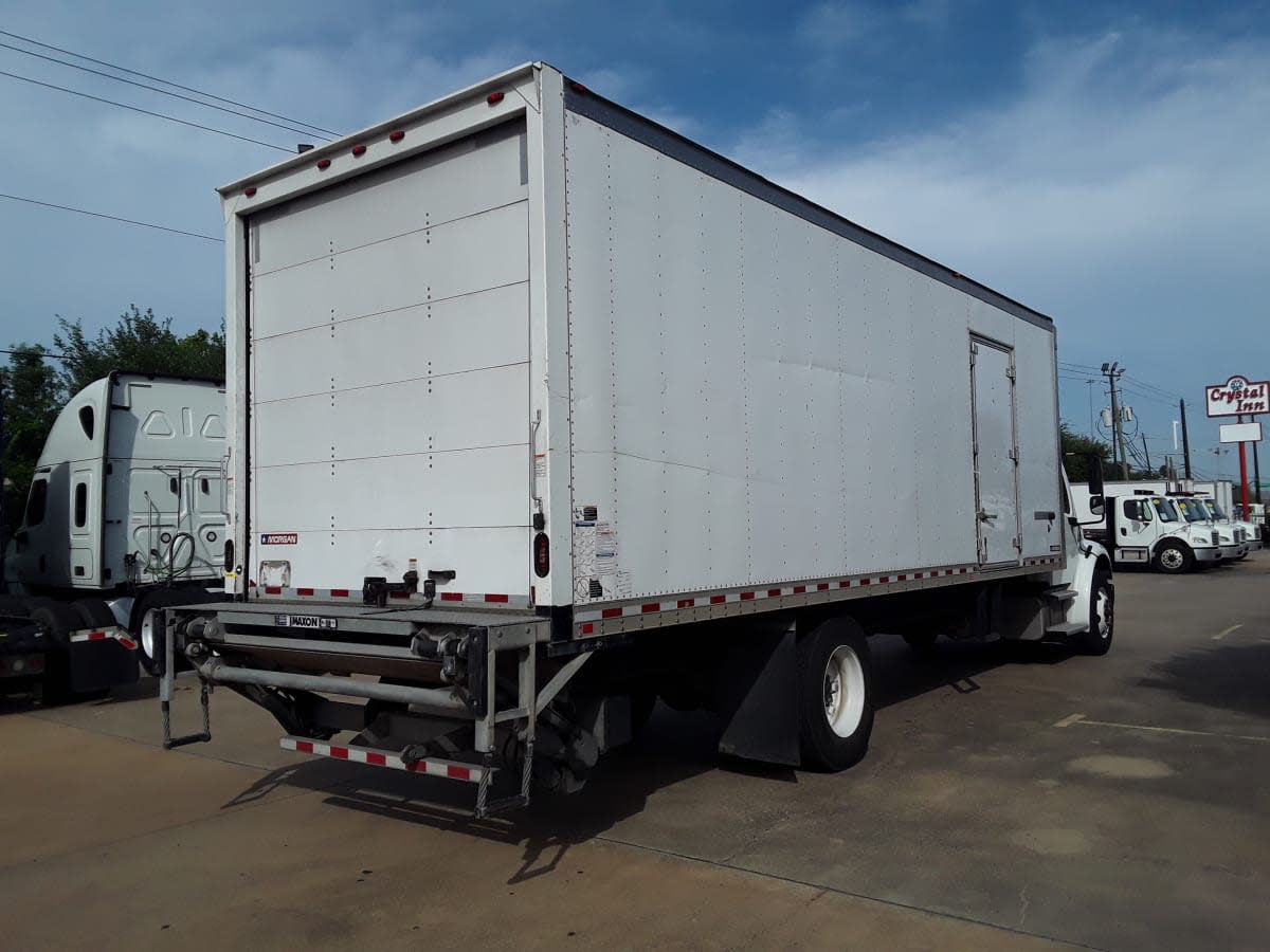 2019 Freightliner M2 106 830866