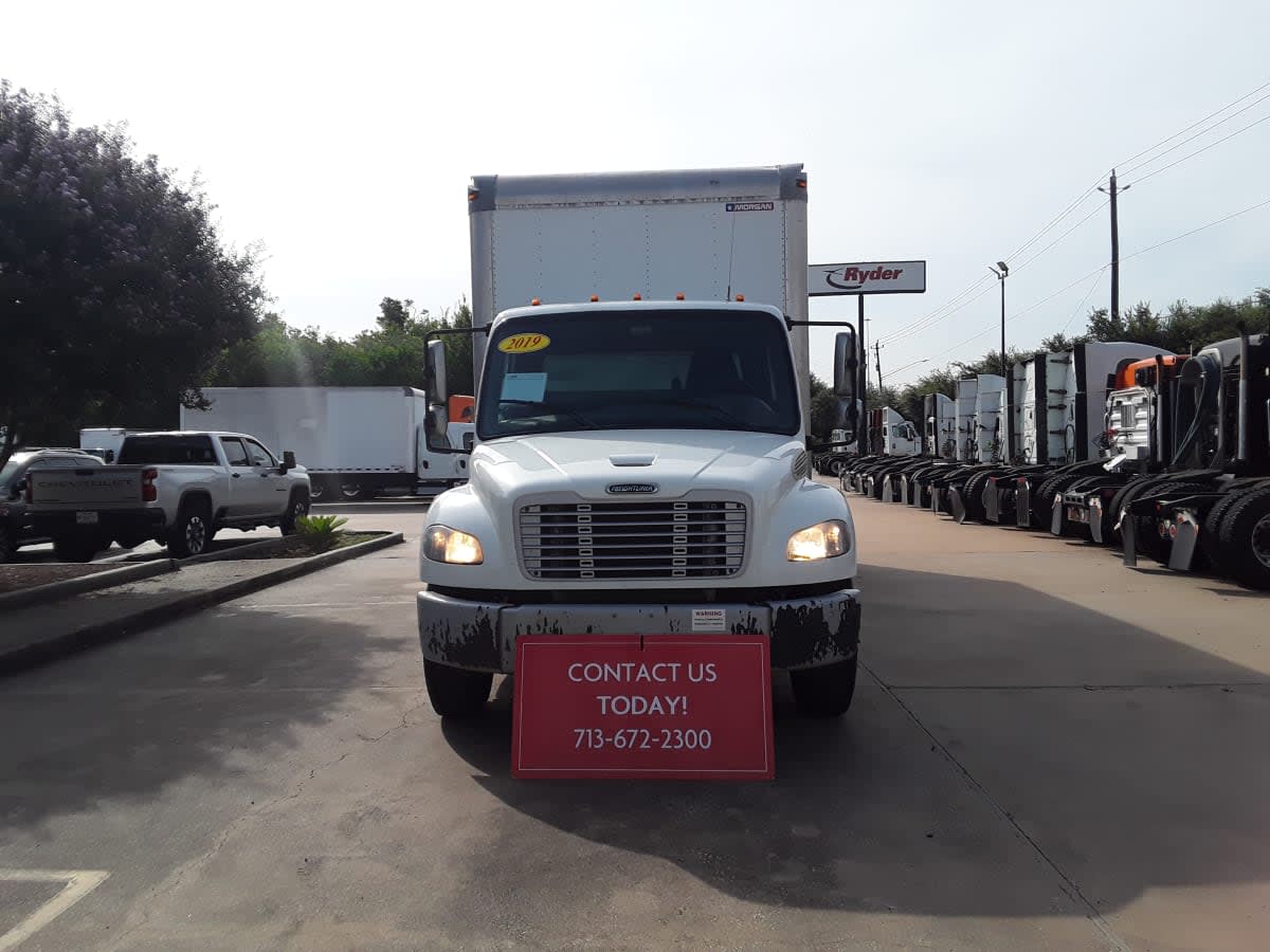 2019 Freightliner M2 106 830866