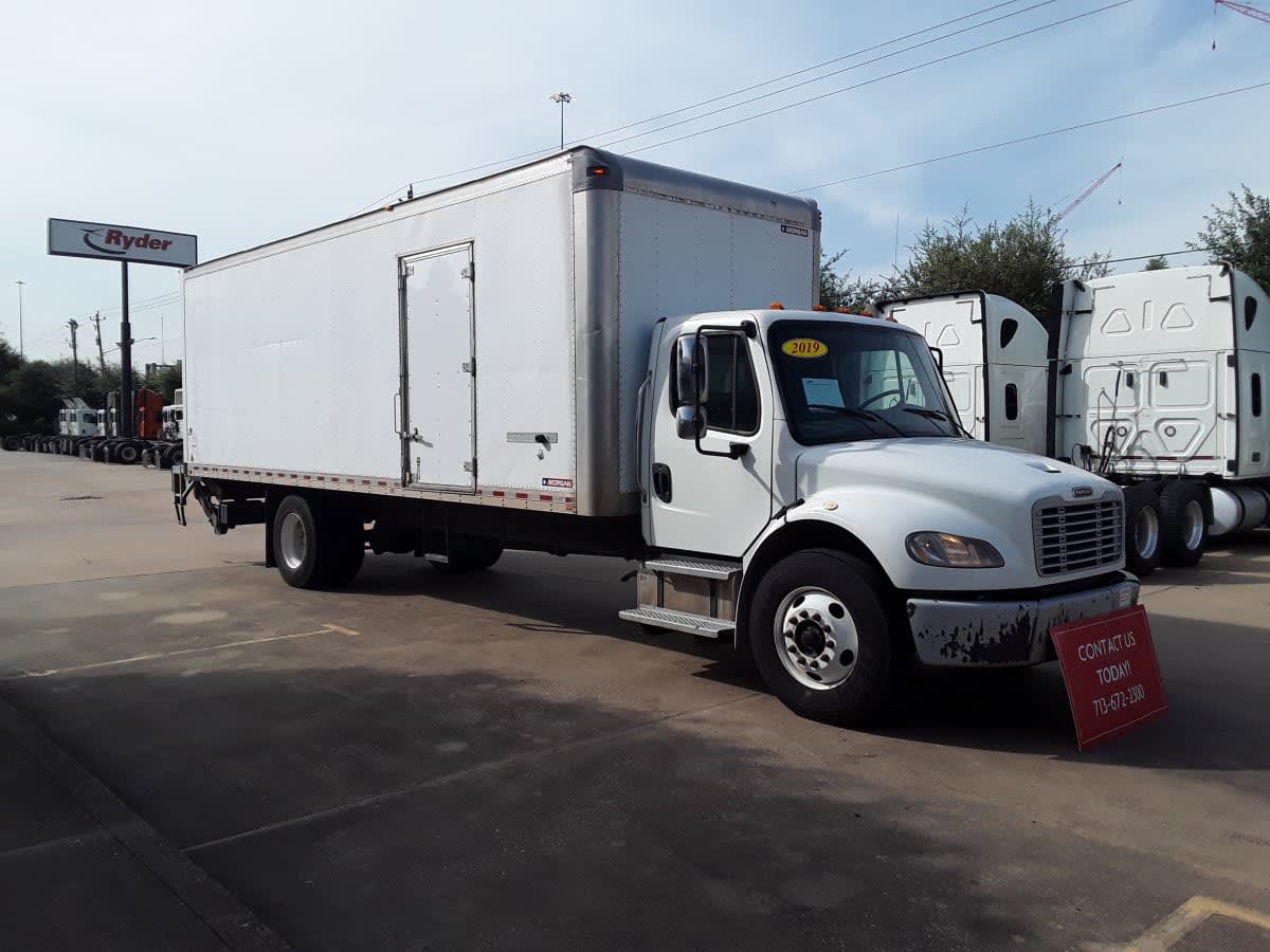 2019 Freightliner M2 106 830866