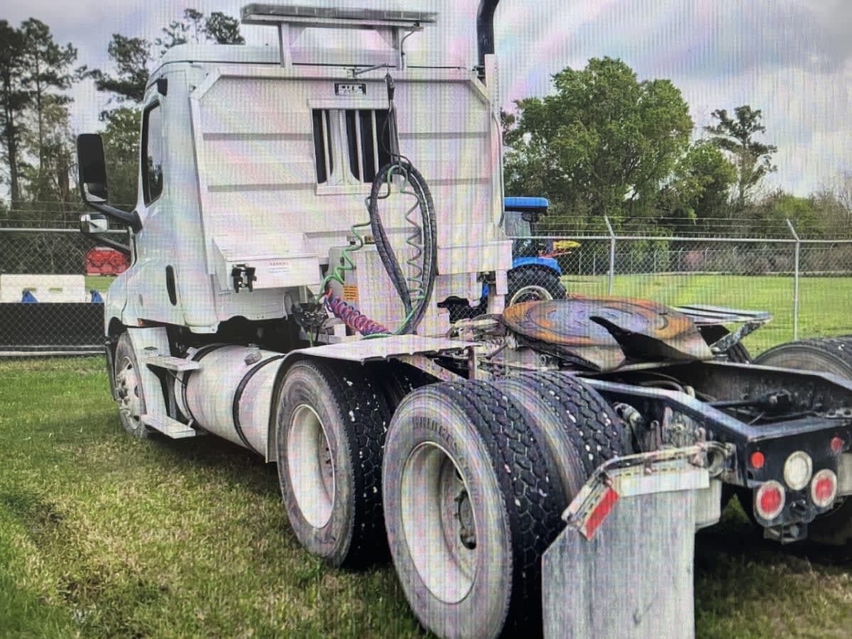 2019 Freightliner - image 4