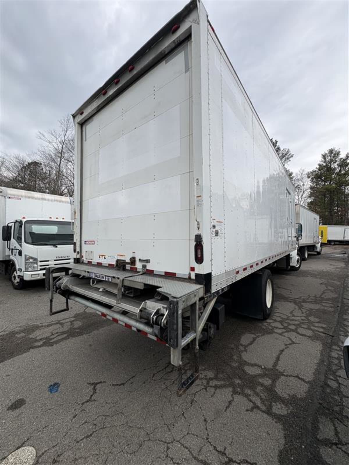2019 Freightliner/Mercedes M2 106 831367
