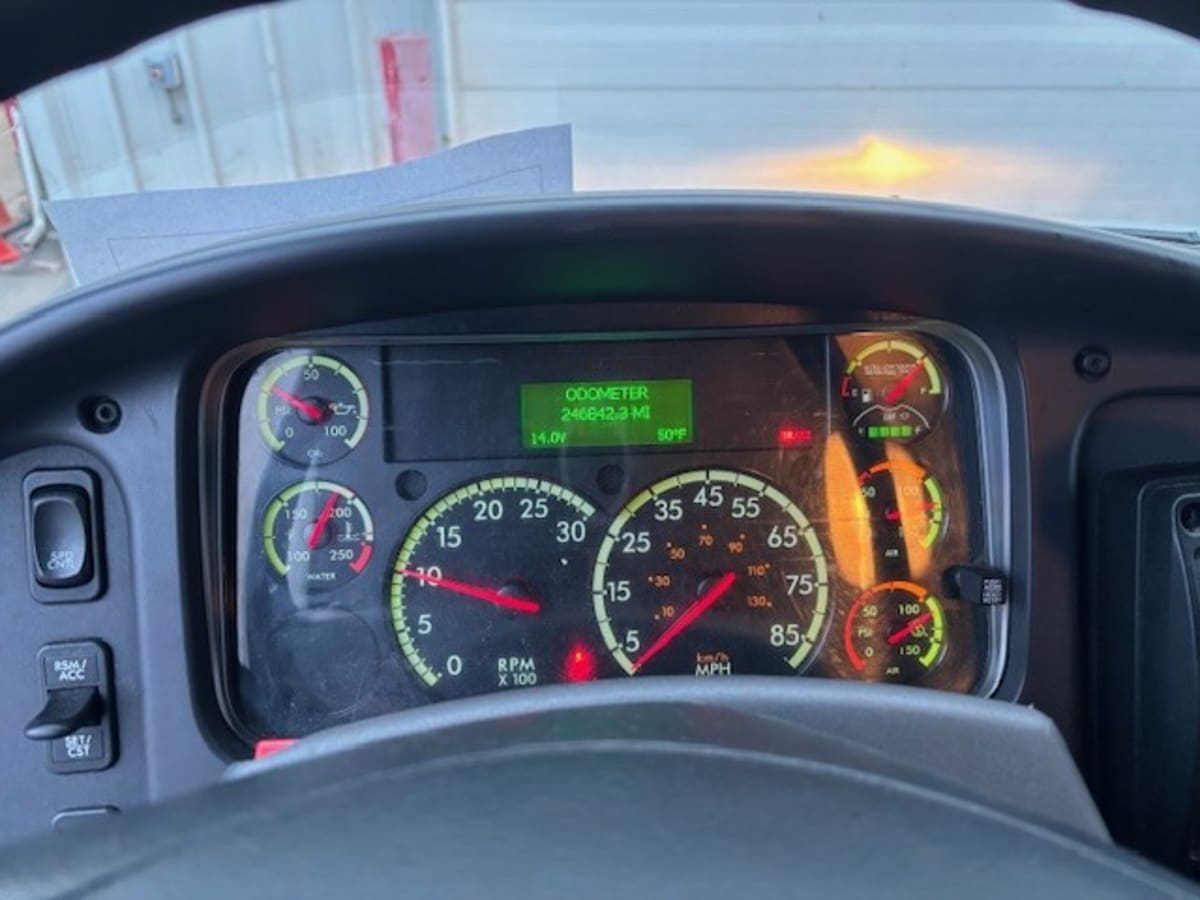 2019 Freightliner/Mercedes M2 106 831372