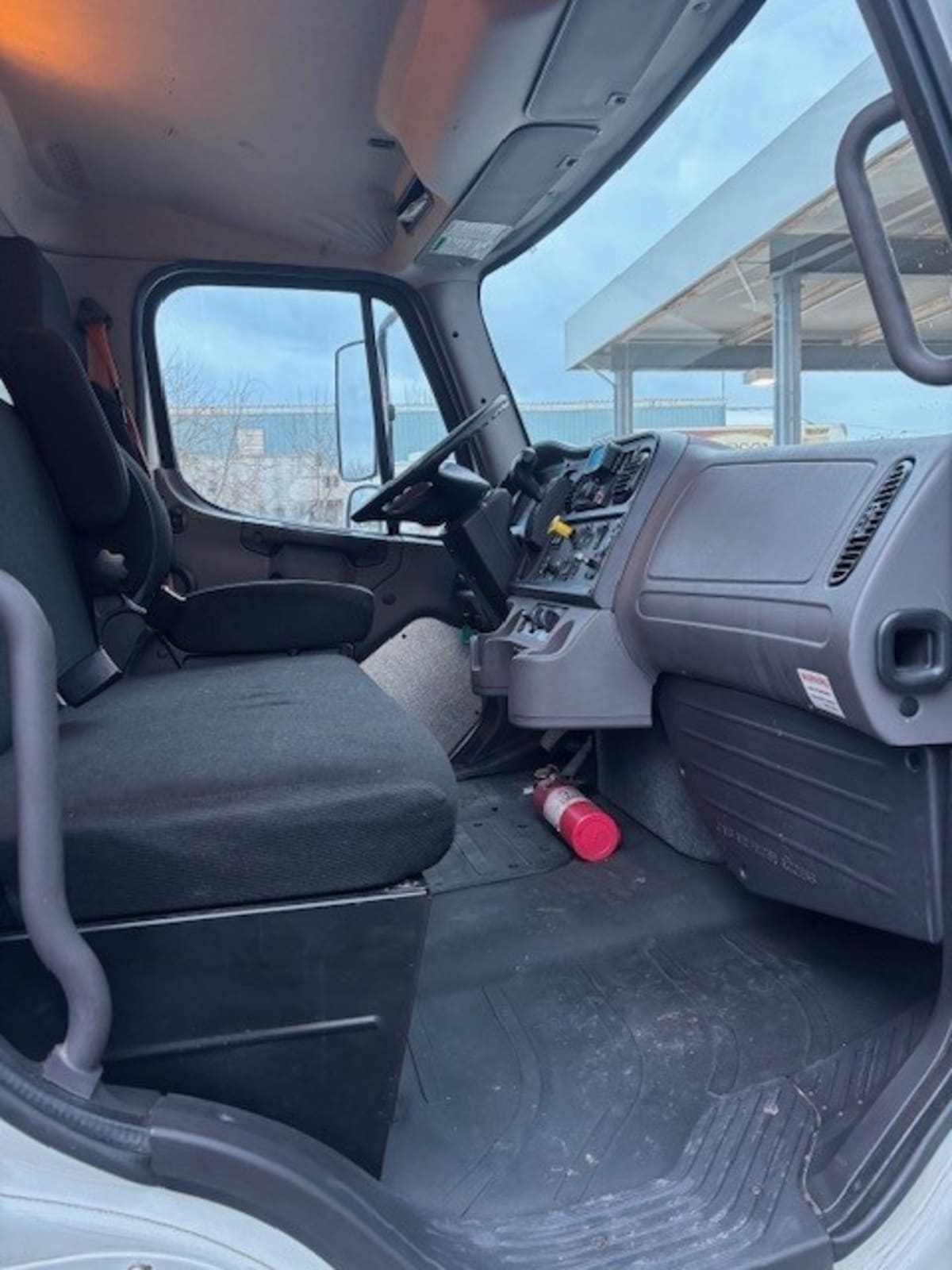 2019 Freightliner/Mercedes M2 106 831372