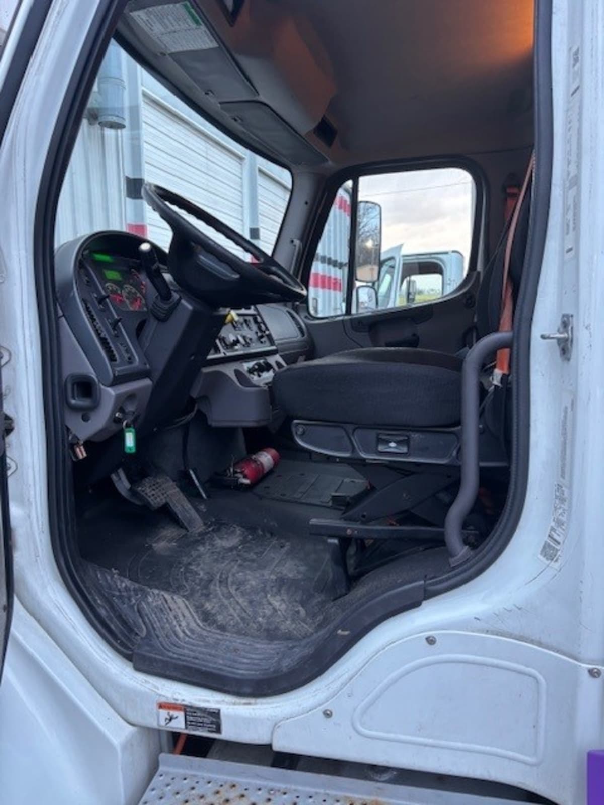 2019 Freightliner/Mercedes M2 106 831372