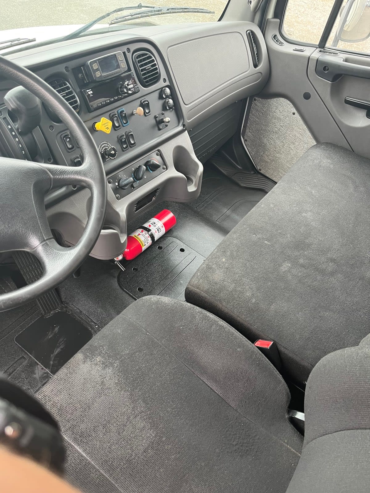 2019 Freightliner/Mercedes M2 106 831381