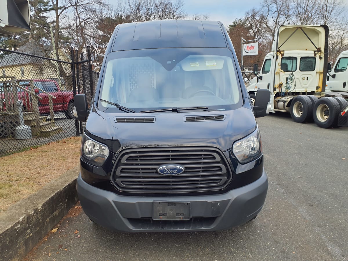 2018 Ford Motor Company TRANSIT 250 HI ROOF 831496