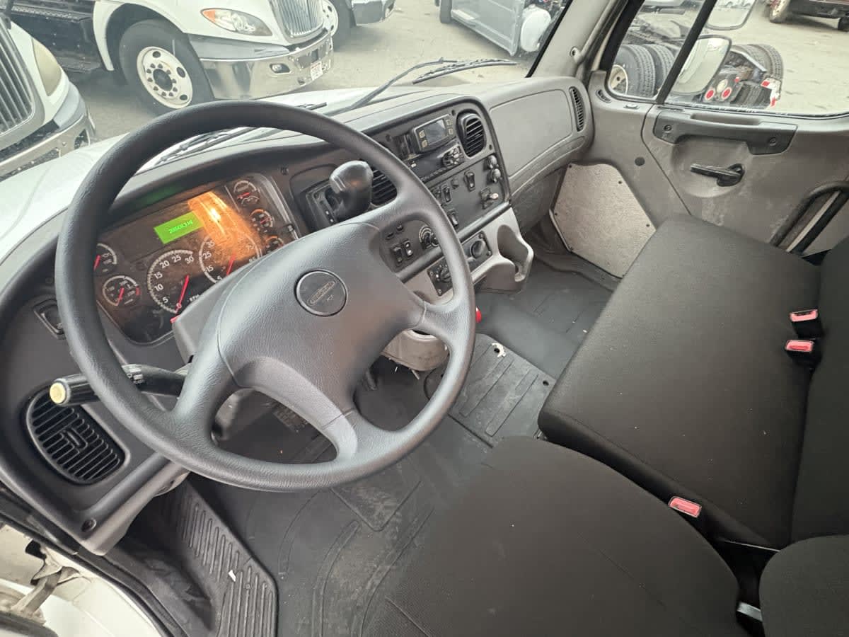 2019 Freightliner/Mercedes M2 106 831520