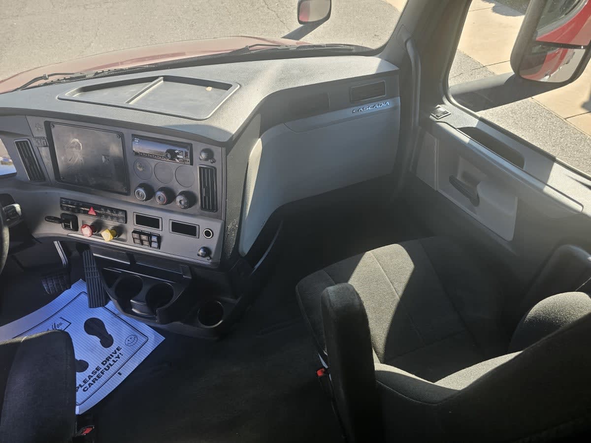 2019 Freightliner/Mercedes NEW CASCADIA PX12664 831545