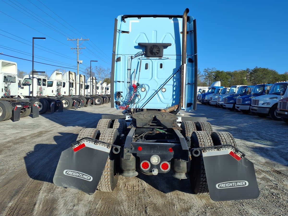 2019 Freightliner/Mercedes CASCADIA 125 831602