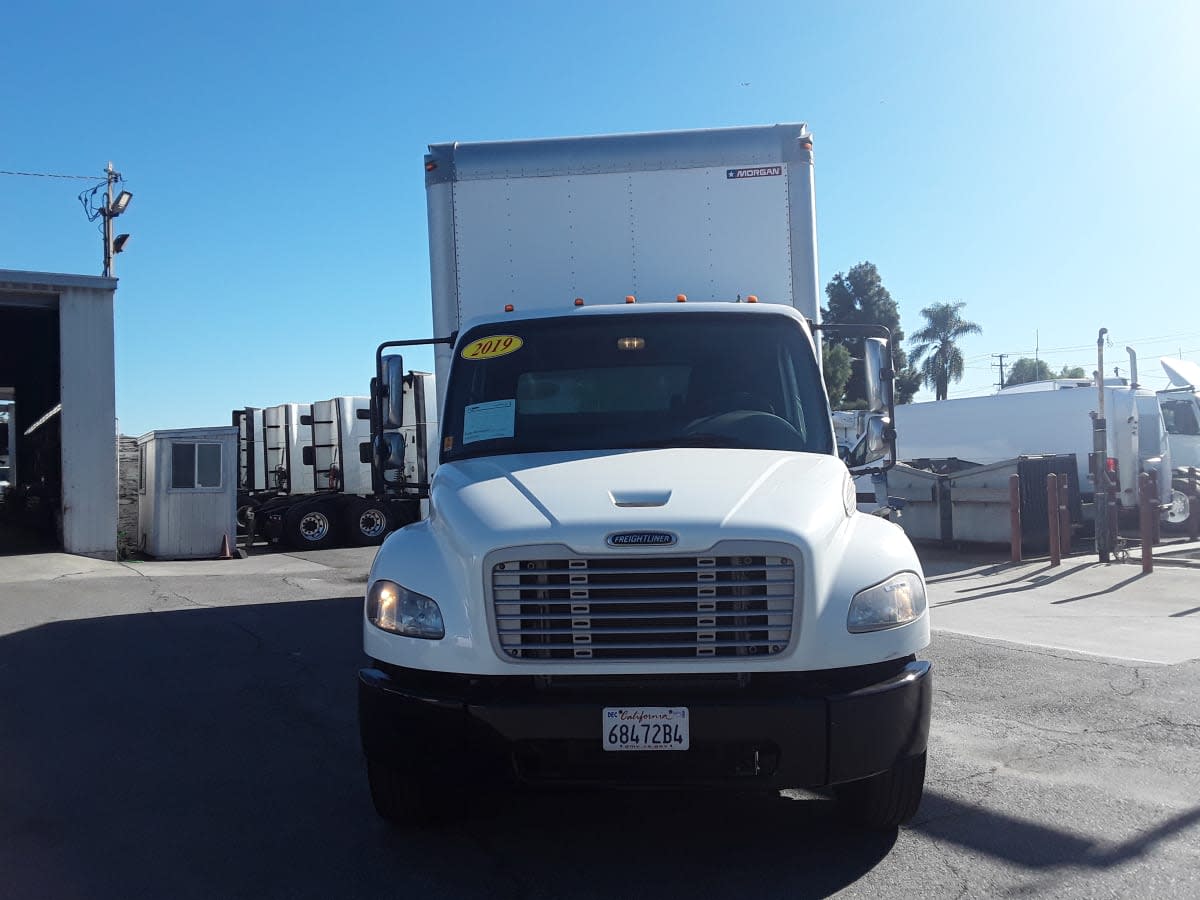 2019 Freightliner/Mercedes M2 106 831670