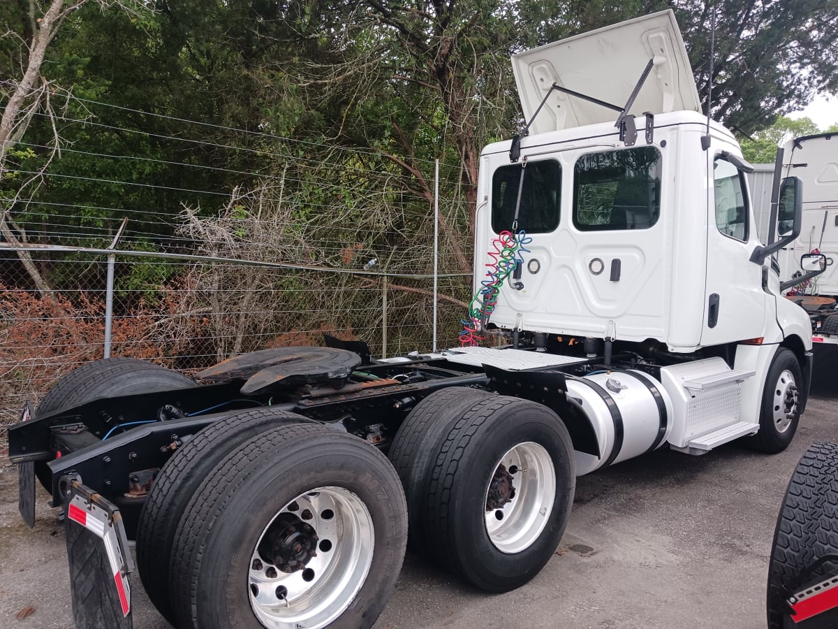 2019 Freightliner/Mercedes NEW CASCADIA PX12664 831715