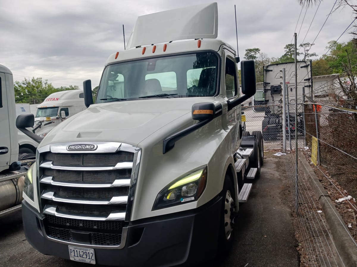 2019 Freightliner/Mercedes NEW CASCADIA PX12664 831715