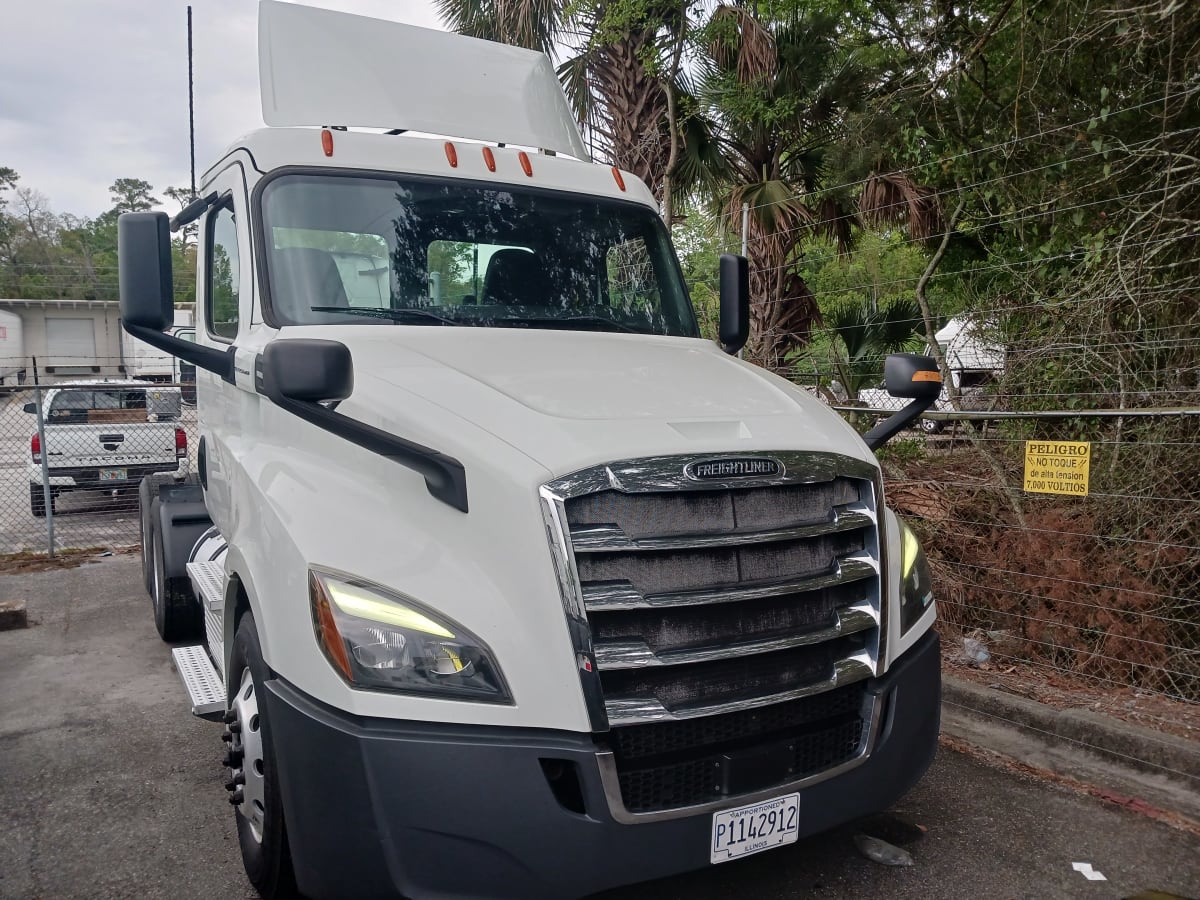 2019 Freightliner/Mercedes NEW CASCADIA PX12664 831715