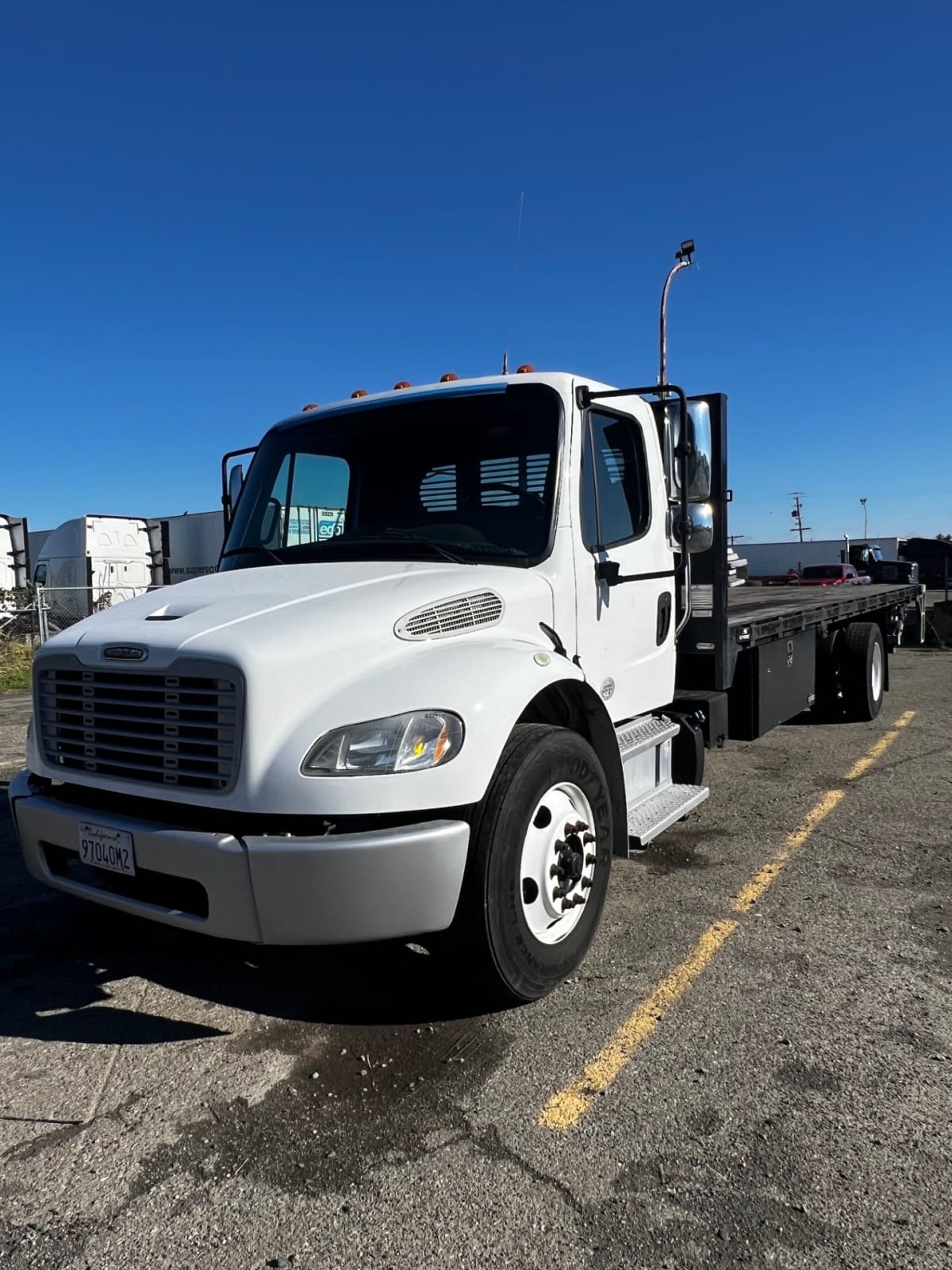 2019 Freightliner/Mercedes M2 106 831927