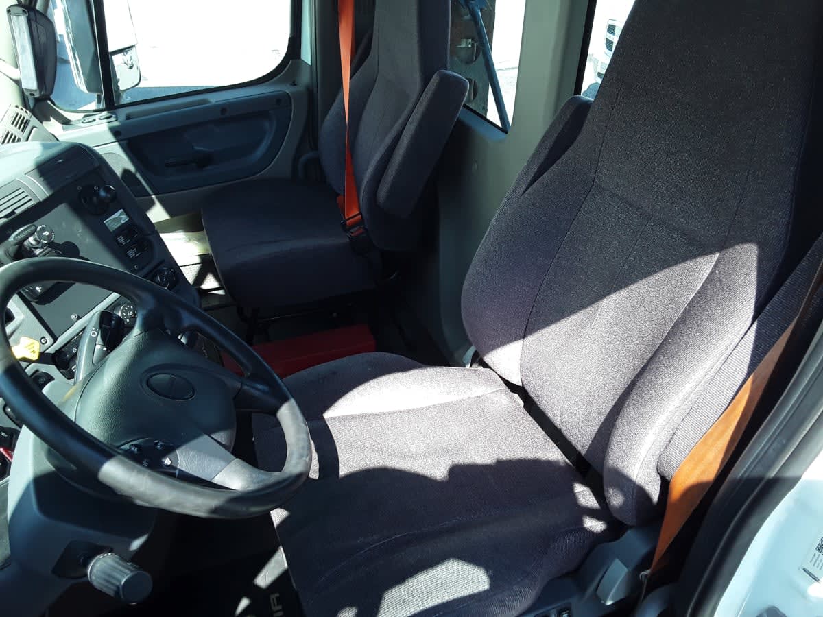2019 Freightliner CASCADIA 125 832258